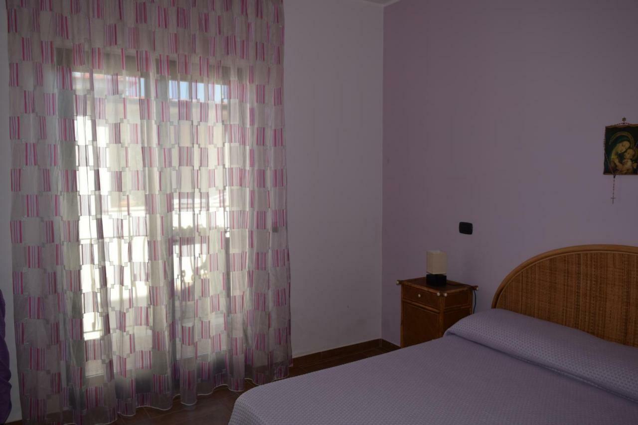 Bed &Breakfast Pinetamare Panzió Castel Volturno Kültér fotó