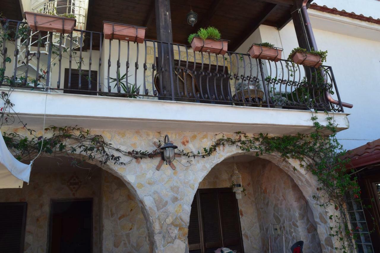 Bed &Breakfast Pinetamare Panzió Castel Volturno Kültér fotó